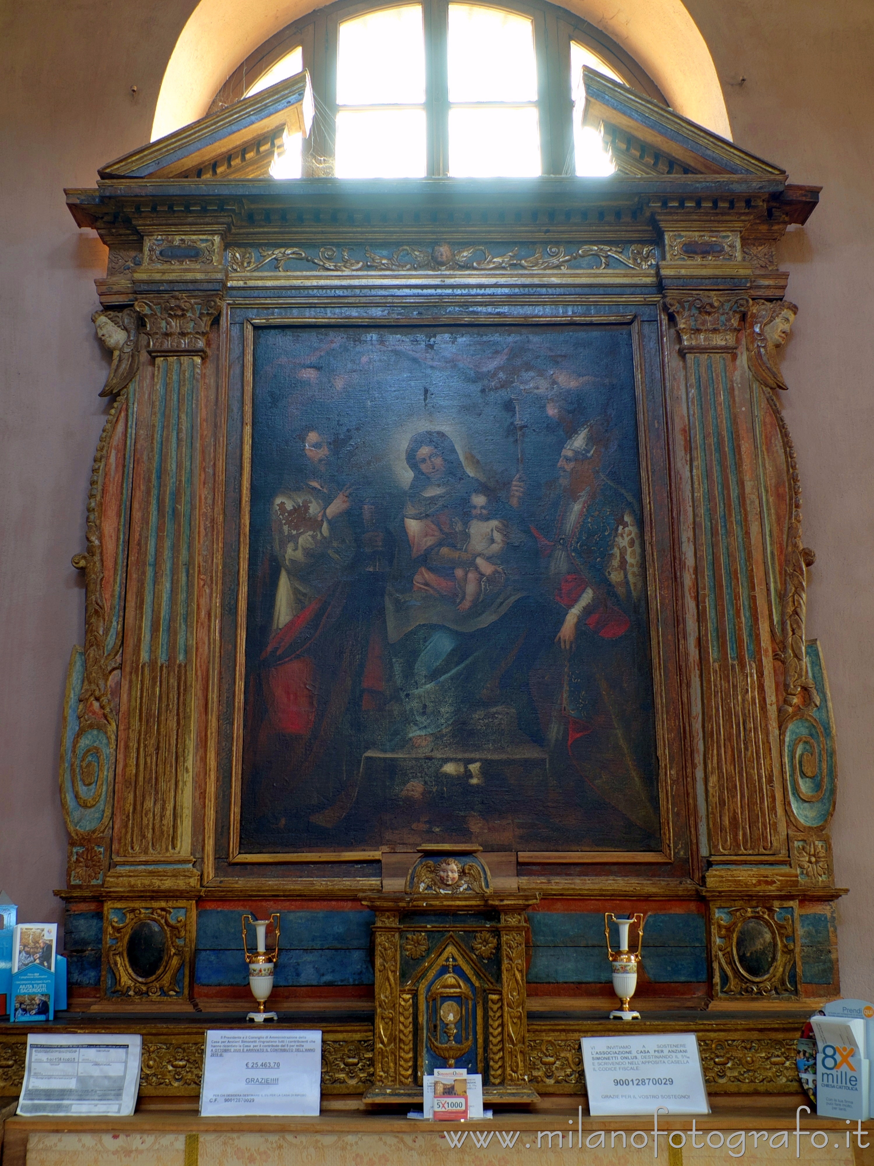 Netro (Biella) - Madonna con Bambino e i santi Grato e Giovanni Evangelista  nella Chiesa parrocchiale di Santa Maria Assunta - Foto a piena risoluzione